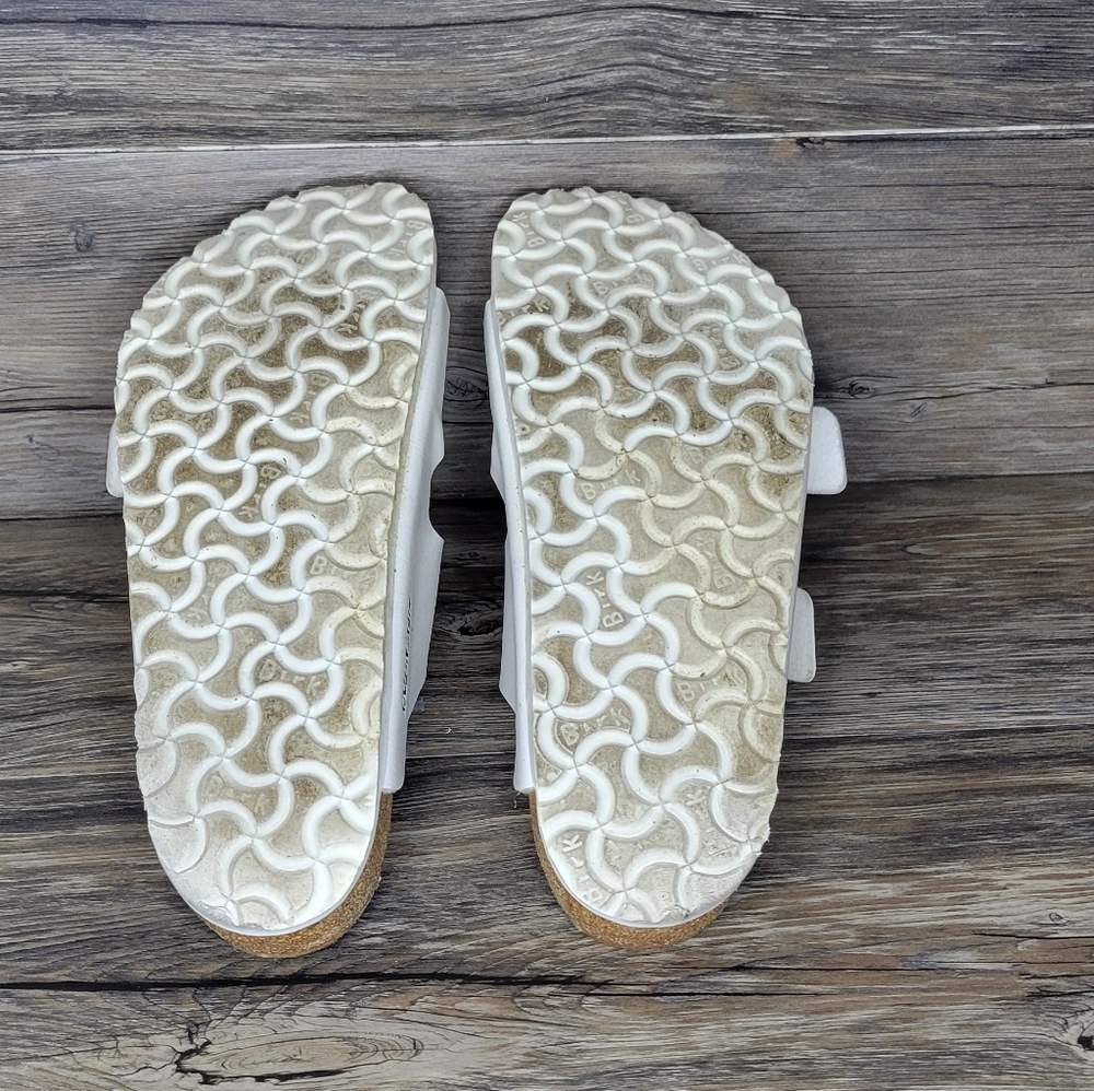 Birkenstock White Arizona Slide Sandal - Women's EU 40 Used Good Condition. - Picture 5 of 6
